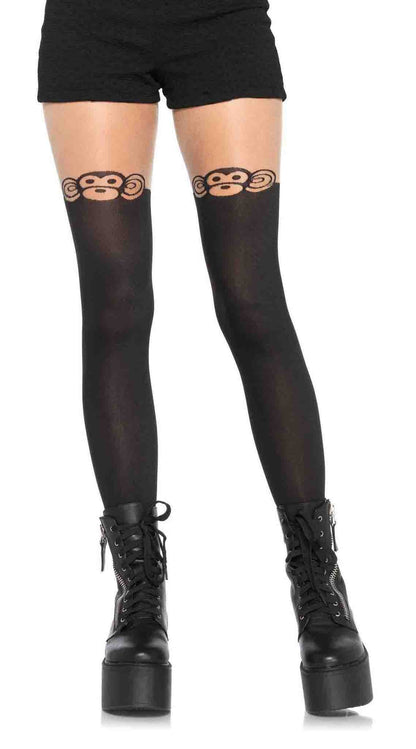Curvy Temptation: Opaque Pantyhose with a Twist