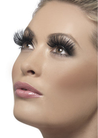 Seductive Allure: 60's Glamour Eyelashes Unleashed