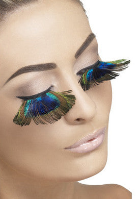 Enchanting Blue Feathers That Captivate Every Gaze