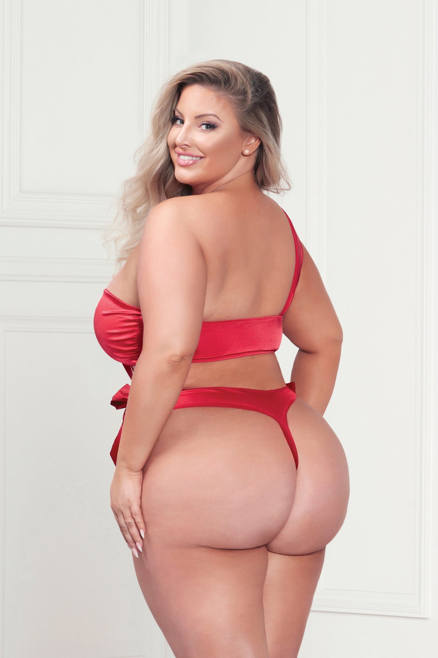Whispers of Satin: Curvy Temptation Unveiled