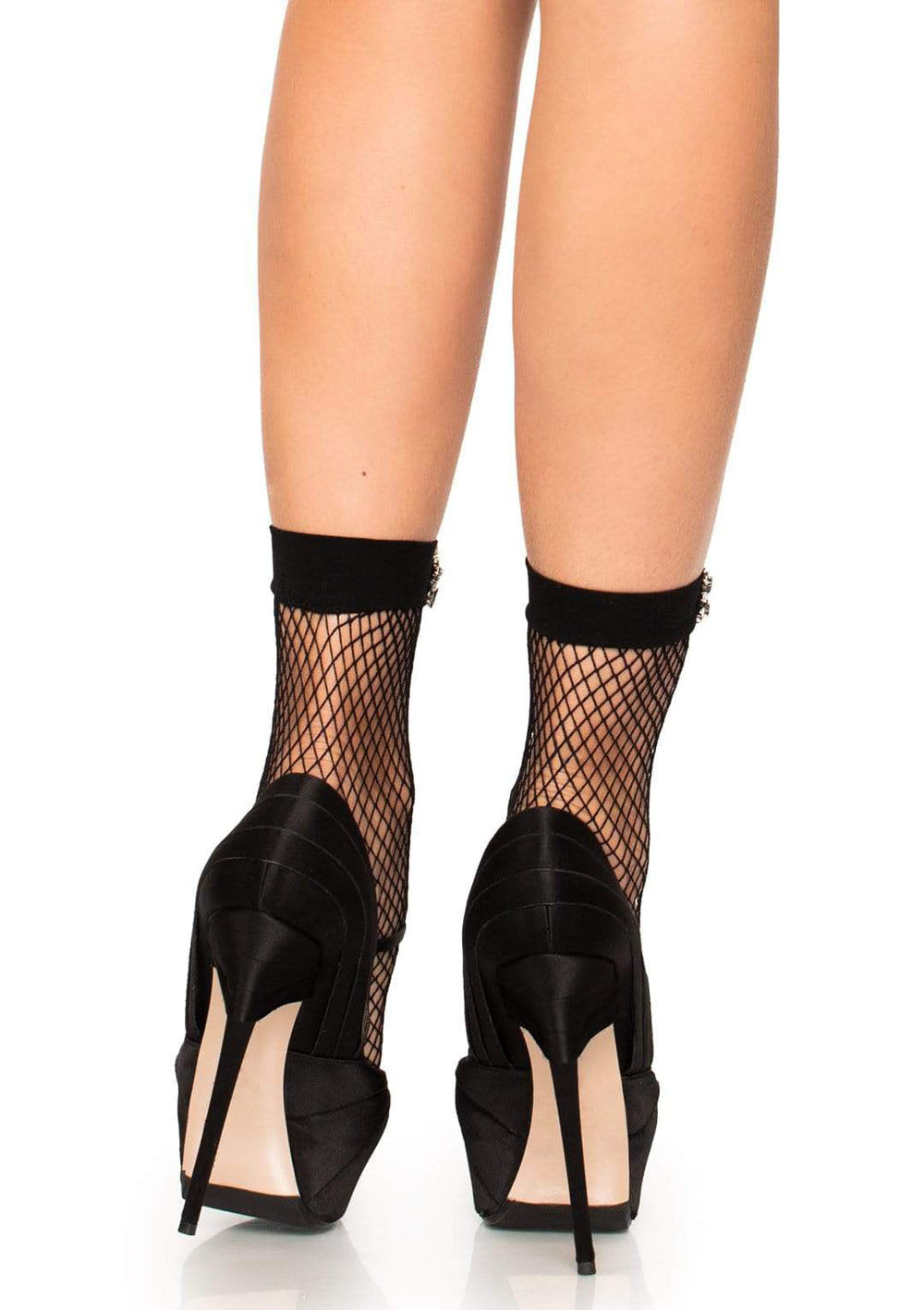 Glimmering Fishnet Anklets: Adorn Your Every Step